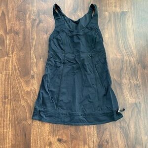 Lululemon Run: Ta Ta Topper Black Size 0